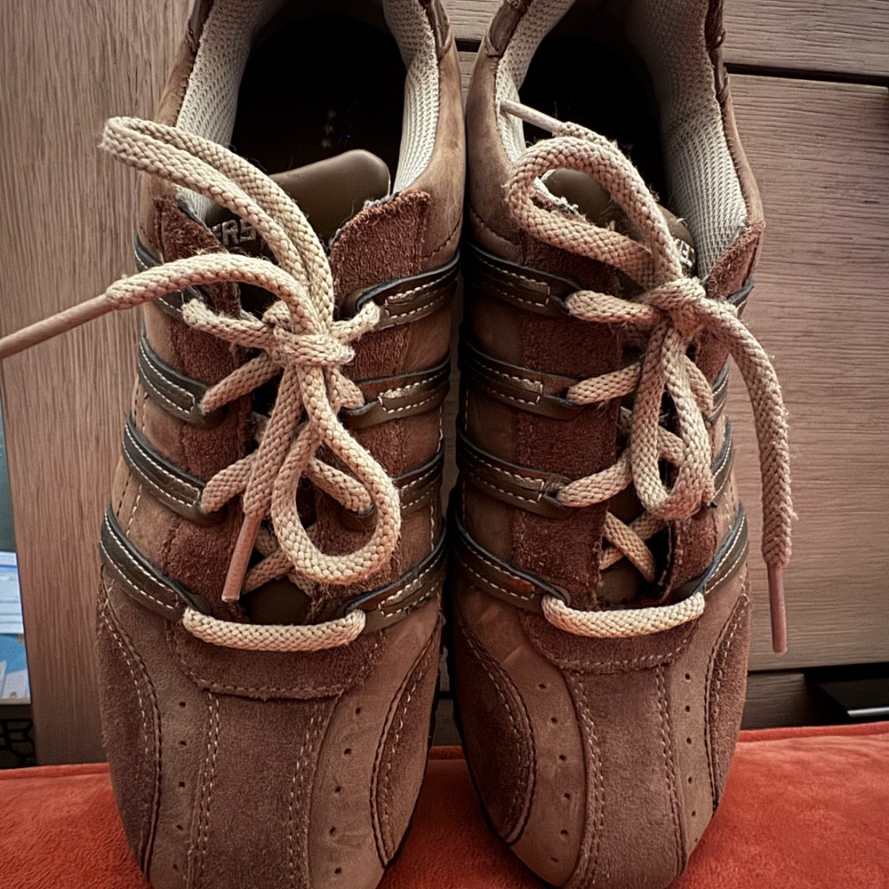 Skechers Brown Leather Walking Sneakers | Size 6.5 - Picture 2 of 7